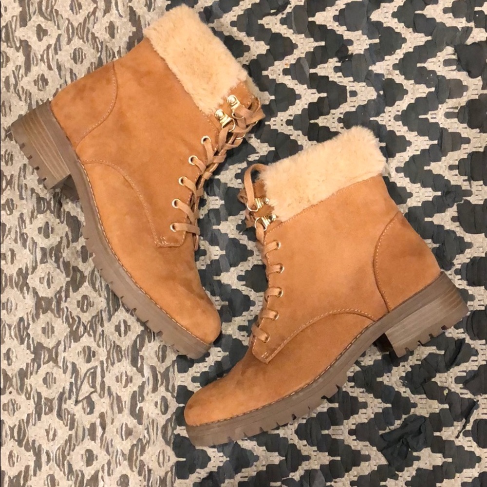 SOLD Old Navy hiking boot with faux fur cuff